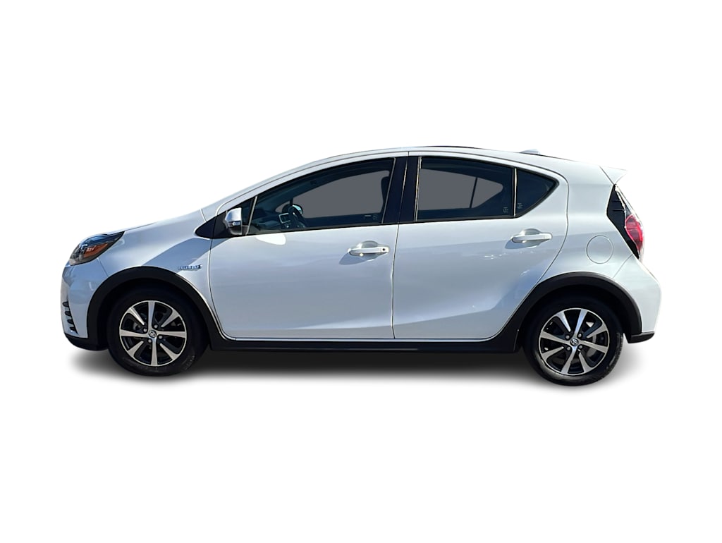 2018 Toyota Prius c Three 3