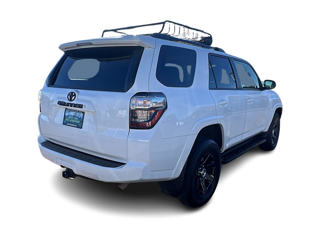 Thumbnail: 2021 Toyota 4Runner - 21