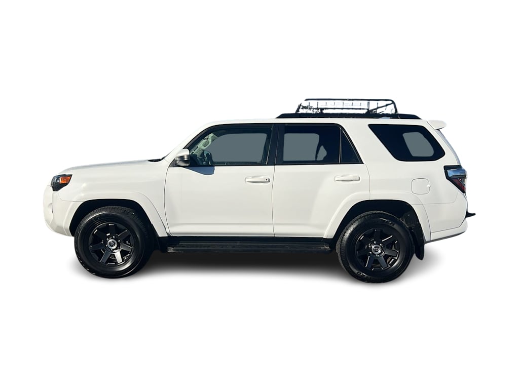 Thumbnail: 2021 Toyota 4Runner - 3
