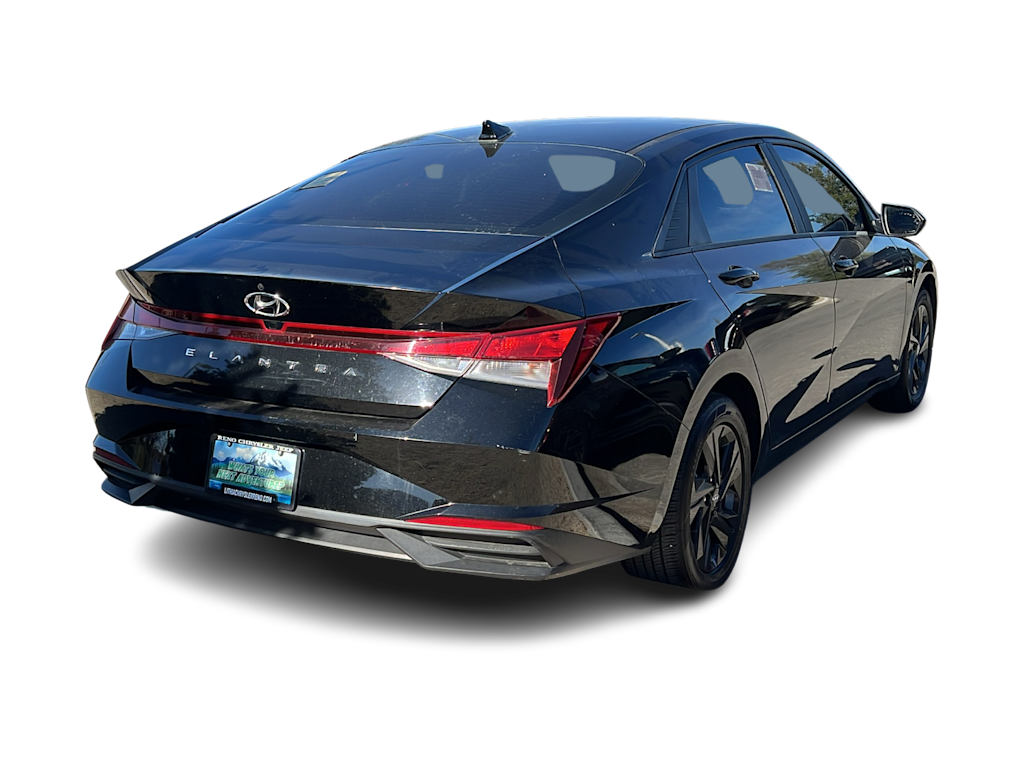 Thumbnail: 2023 Hyundai Elantra - 8