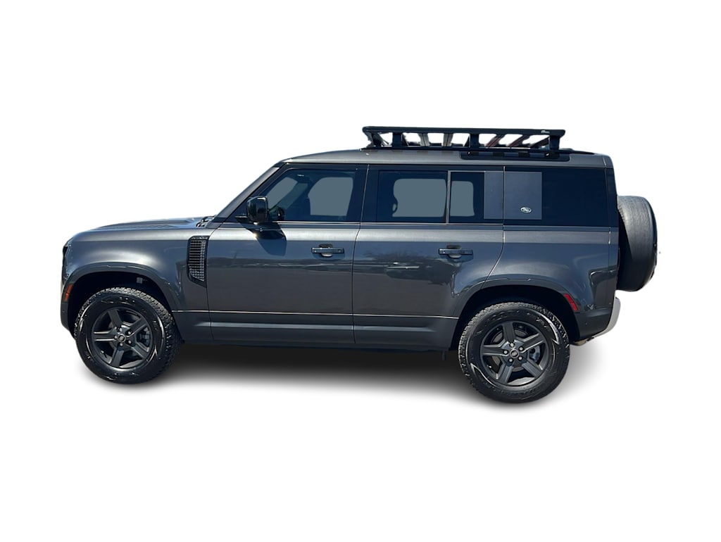 Thumbnail: 2023 Land Rover Defender - 3