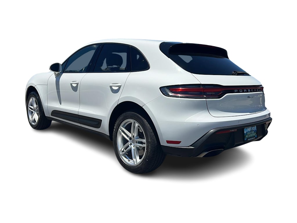 Thumbnail: 2024 Porsche Macan - 4