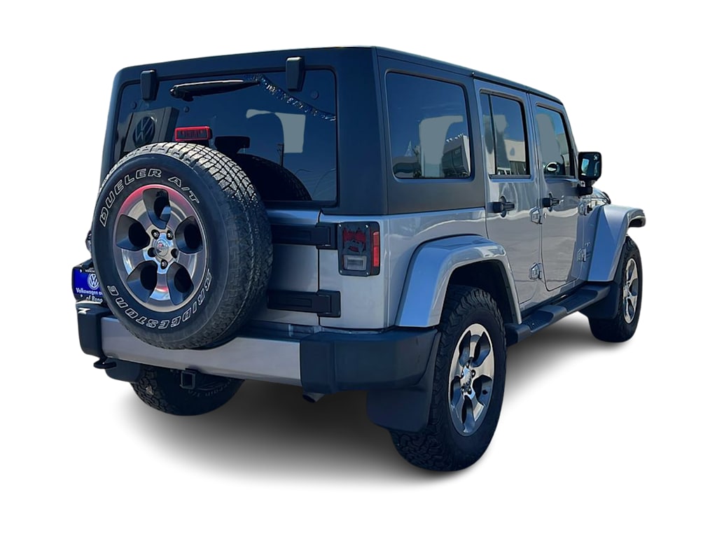 2017 Jeep Wrangler Unlimited Sahara 21