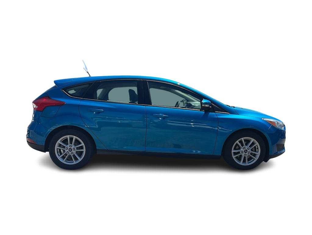Thumbnail: 2015 Ford Focus - 9
