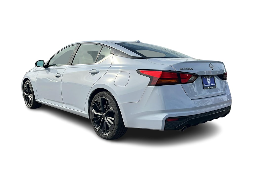 Thumbnail: 2023 Nissan Altima - 4