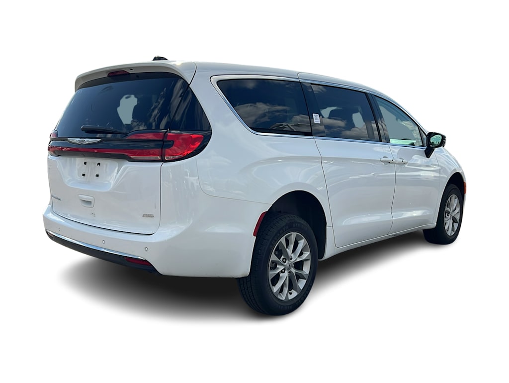 Thumbnail: 2024 Chrysler Pacifica - 10