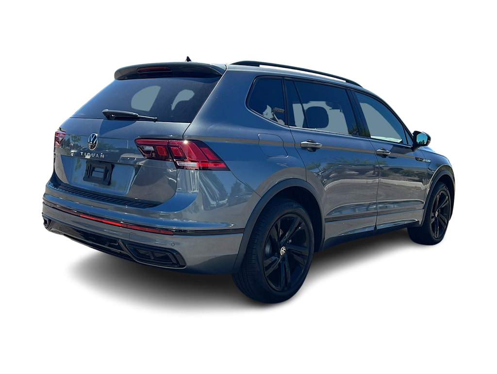 Thumbnail: 2023 Volkswagen Tiguan - 10