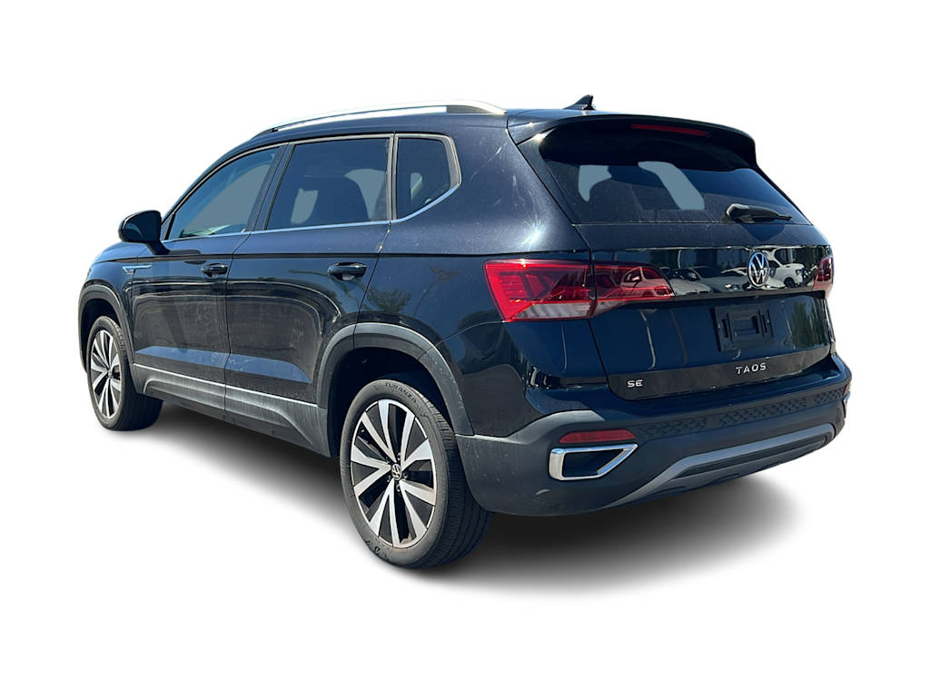 Thumbnail: 2022 Volkswagen Taos - 4