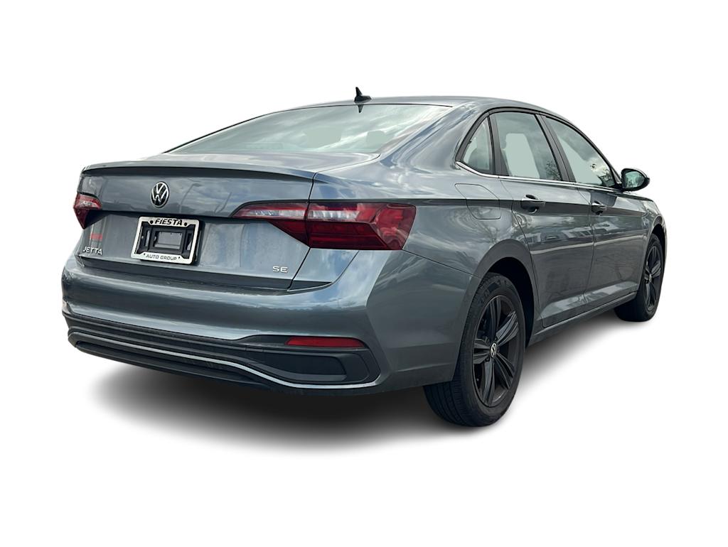Thumbnail: 2022 Volkswagen Jetta - 10