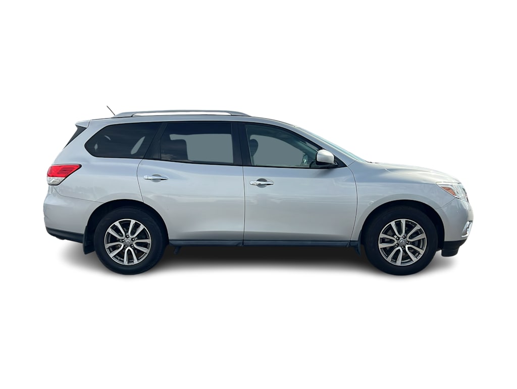 Thumbnail: 2016 Nissan Pathfinder - 9