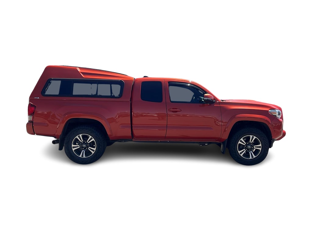 Thumbnail: 2016 Toyota Tacoma - 20