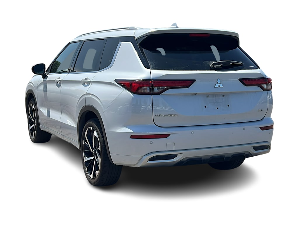 Thumbnail: 2022 Mitsubishi Outlander - 3