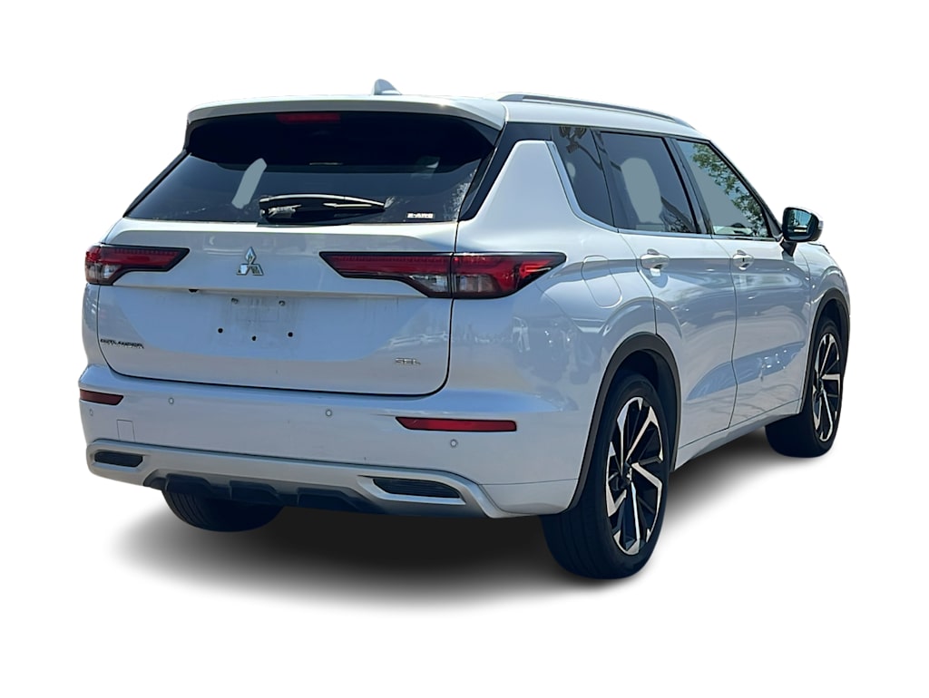 Thumbnail: 2022 Mitsubishi Outlander - 9