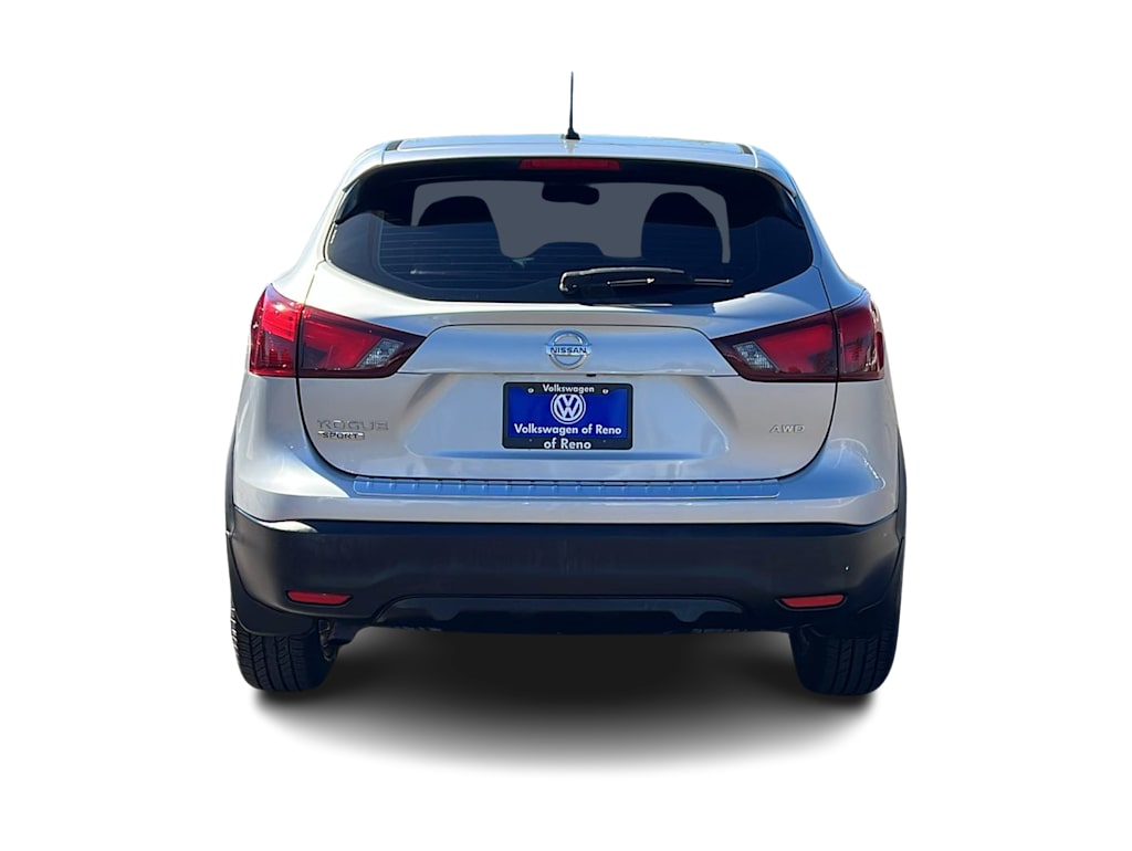 Thumbnail: 2017 Nissan Rogue Sport - 5