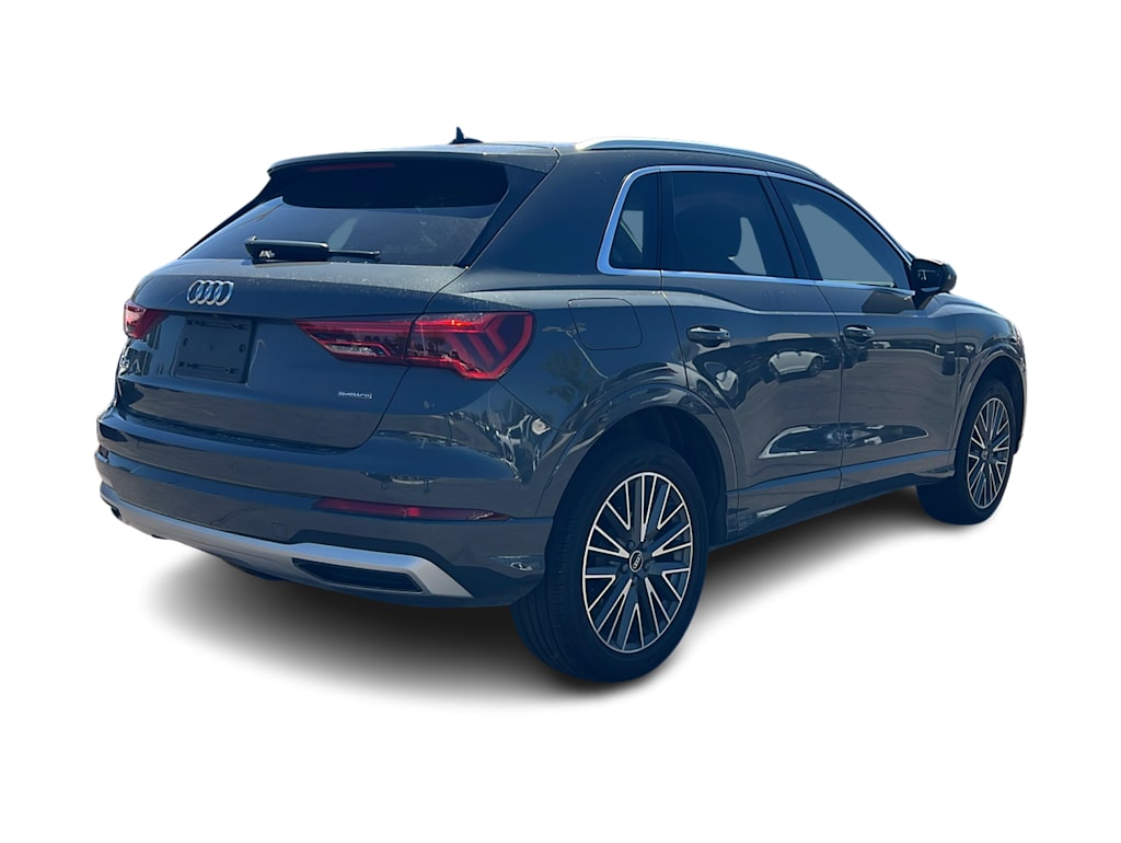 Thumbnail: 2022 Audi Q3 - 10