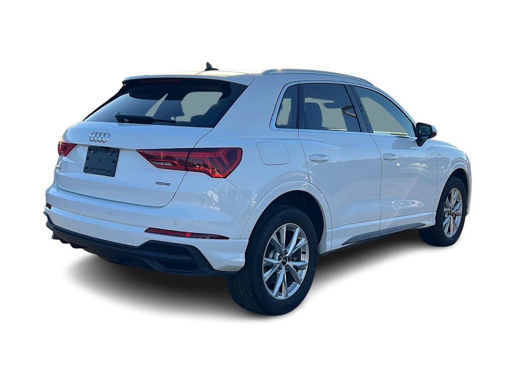 Thumbnail: 2025 Audi Q3 - 10
