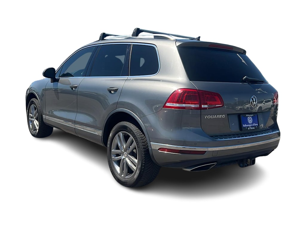 Thumbnail: 2016 Volkswagen Touareg - 4