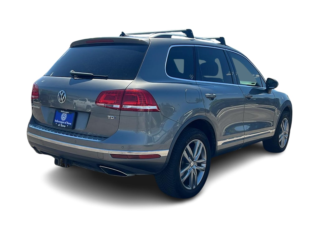 Thumbnail: 2016 Volkswagen Touareg - 21