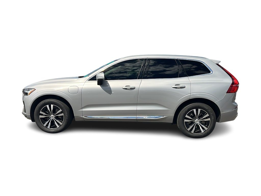 Thumbnail: 2023 Volvo XC60 - 3