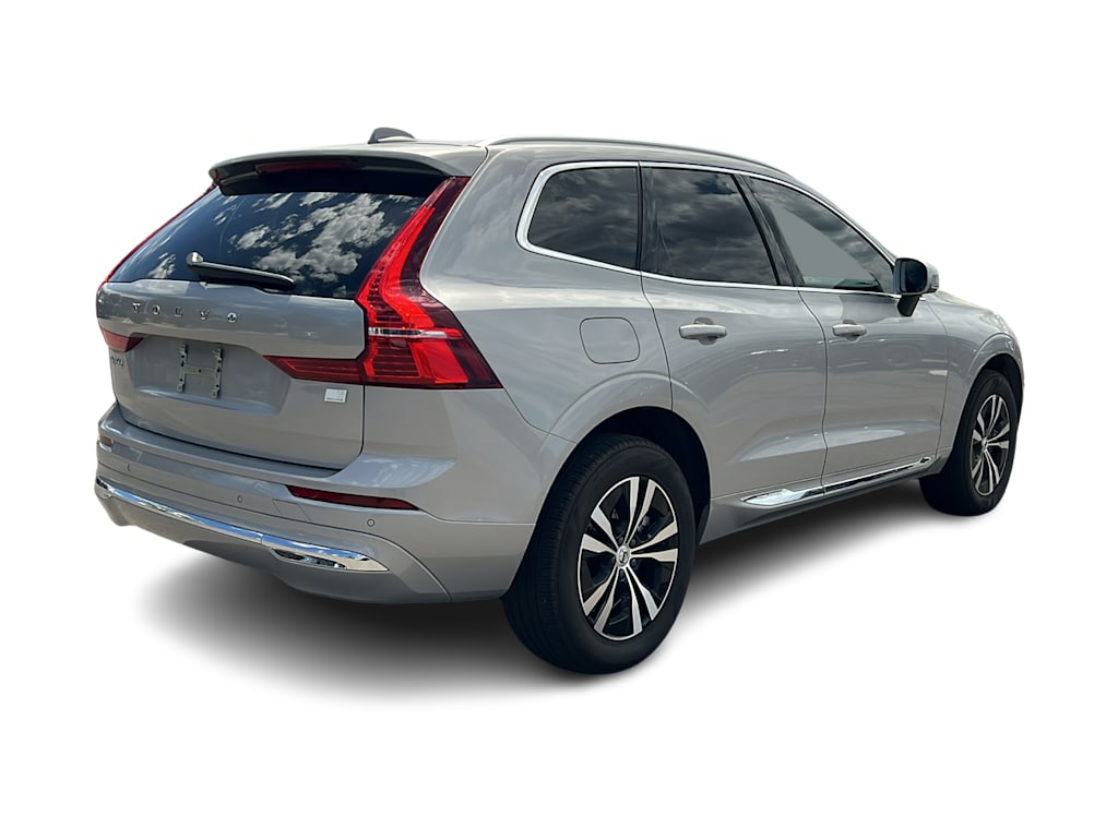 Thumbnail: 2023 Volvo XC60 - 10
