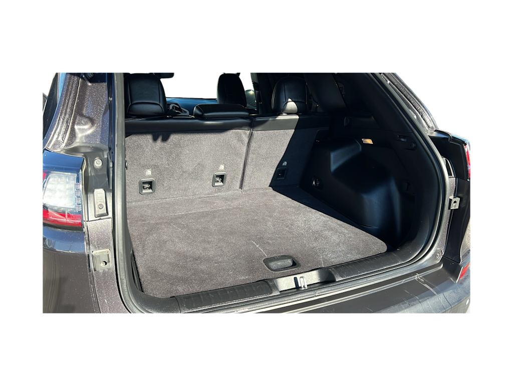 Thumbnail: 2021 Jeep Cherokee - 17