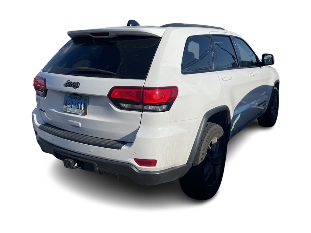 Thumbnail: 2016 Jeep Grand Cherokee - 11