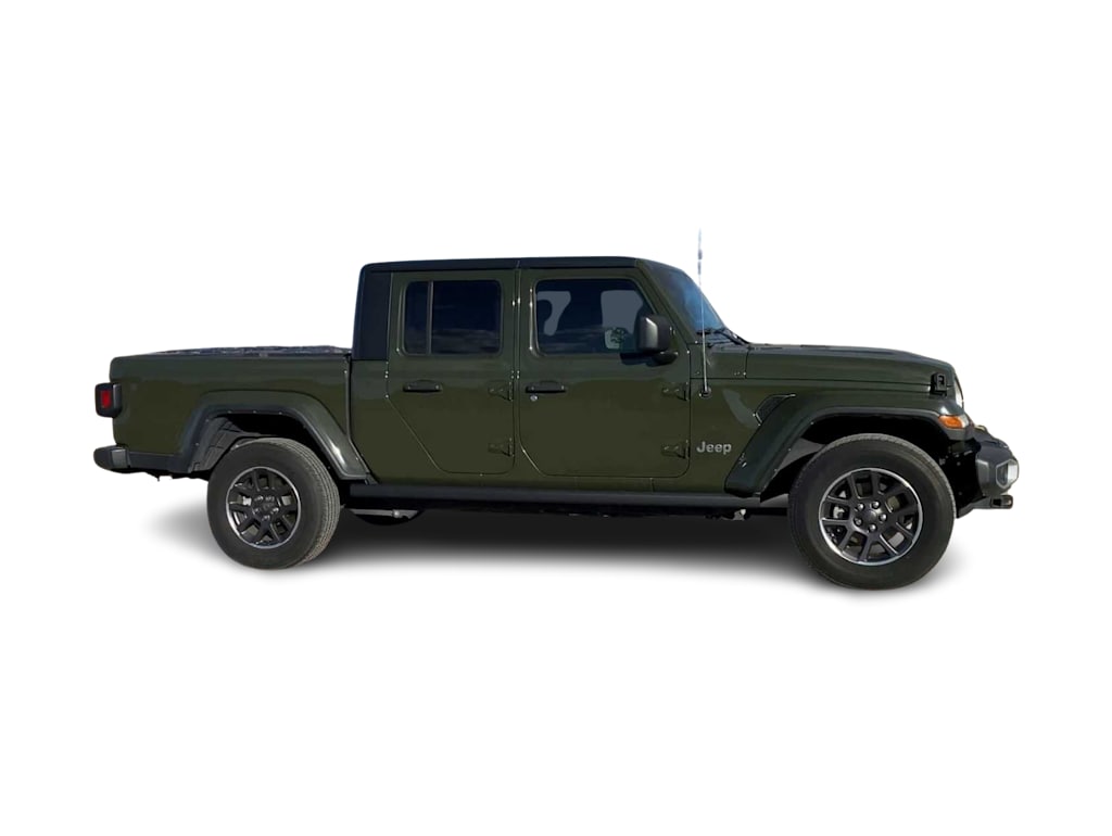 Thumbnail: 2022 Jeep Gladiator - 17