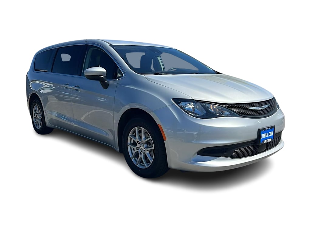 Thumbnail: 2023 Chrysler Voyager - 19