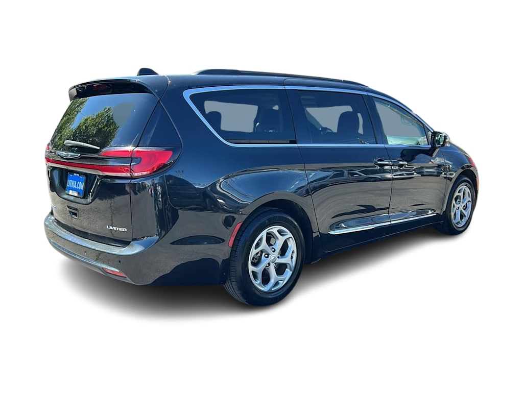 Thumbnail: 2023 Chrysler Pacifica - 21