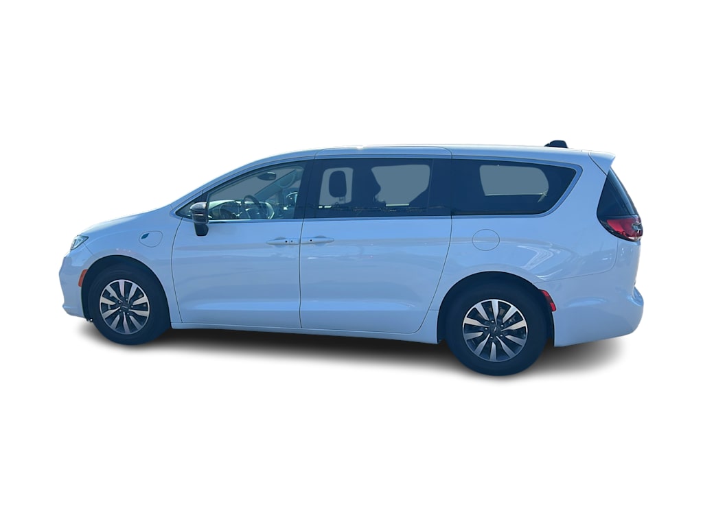 Thumbnail: 2024 Chrysler Pacifica - 3
