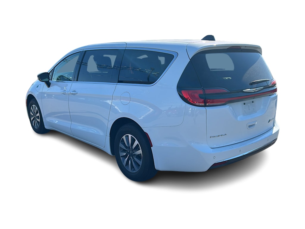 Thumbnail: 2024 Chrysler Pacifica - 4
