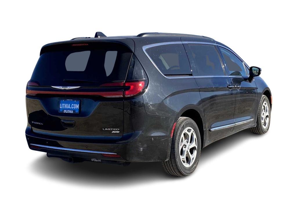 Thumbnail: 2023 Chrysler Pacifica - 16