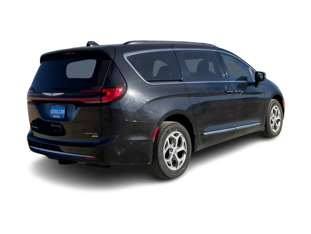 Thumbnail: 2023 Chrysler Pacifica - 12