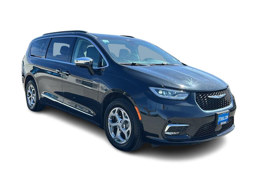 Thumbnail: 2023 Chrysler Pacifica - 17