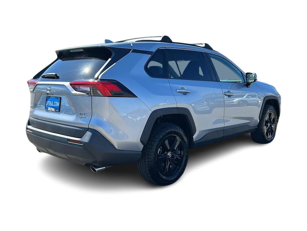 Thumbnail: 2021 Toyota RAV4 - 22