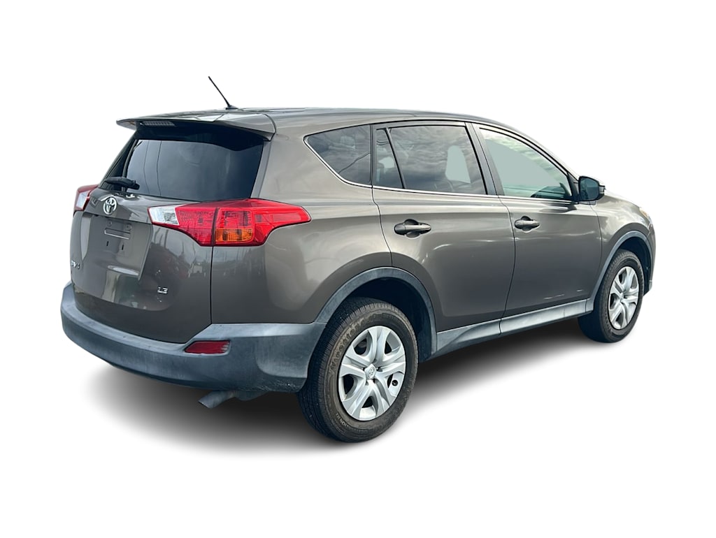 Thumbnail: 2015 Toyota RAV4 - 16