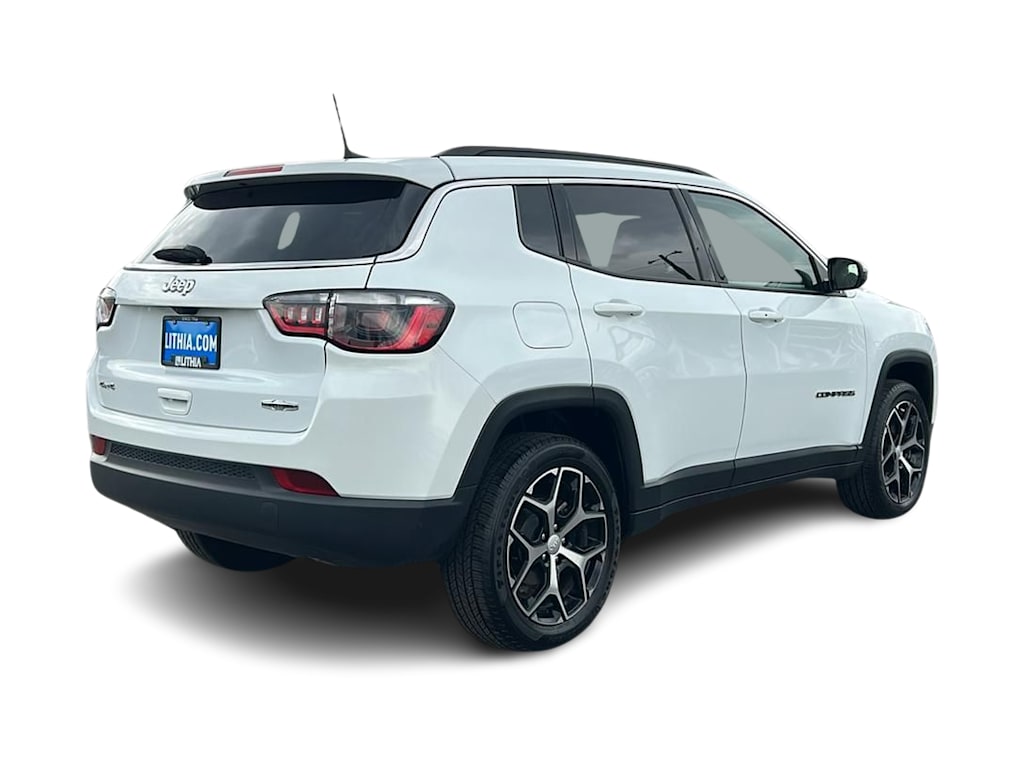 Thumbnail: 2024 Jeep Compass - 21