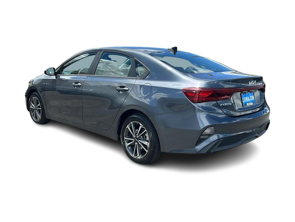Thumbnail: 2024 Kia Forte - 4