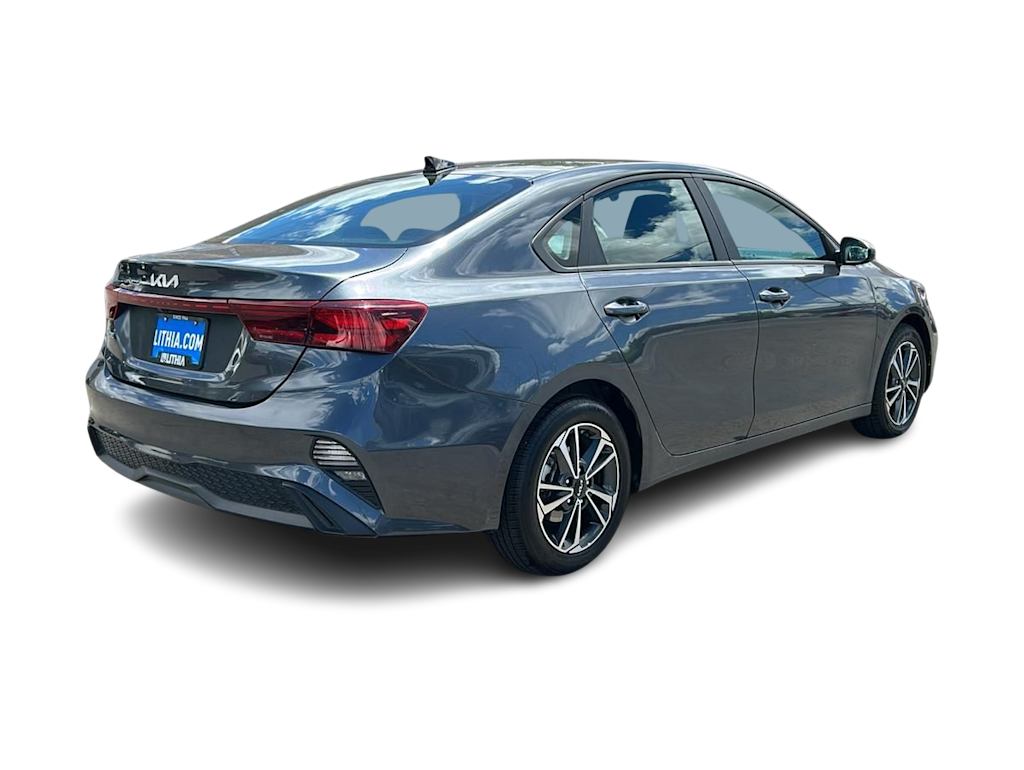 Thumbnail: 2024 Kia Forte - 21