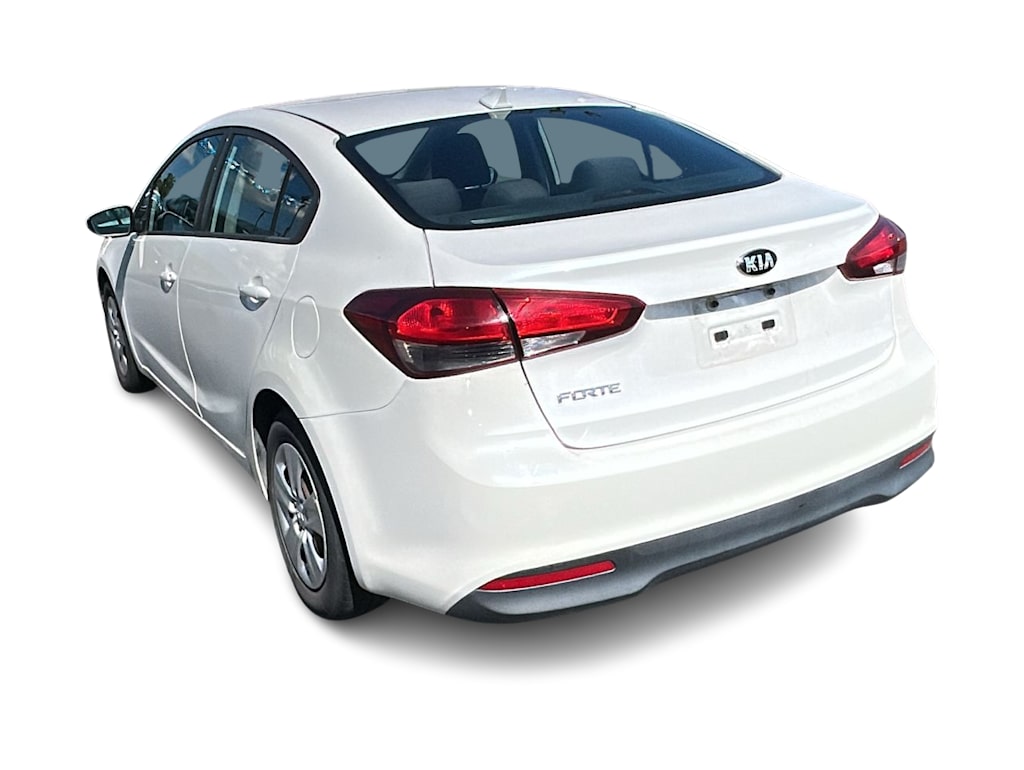 Thumbnail: 2017 Kia Forte - 4