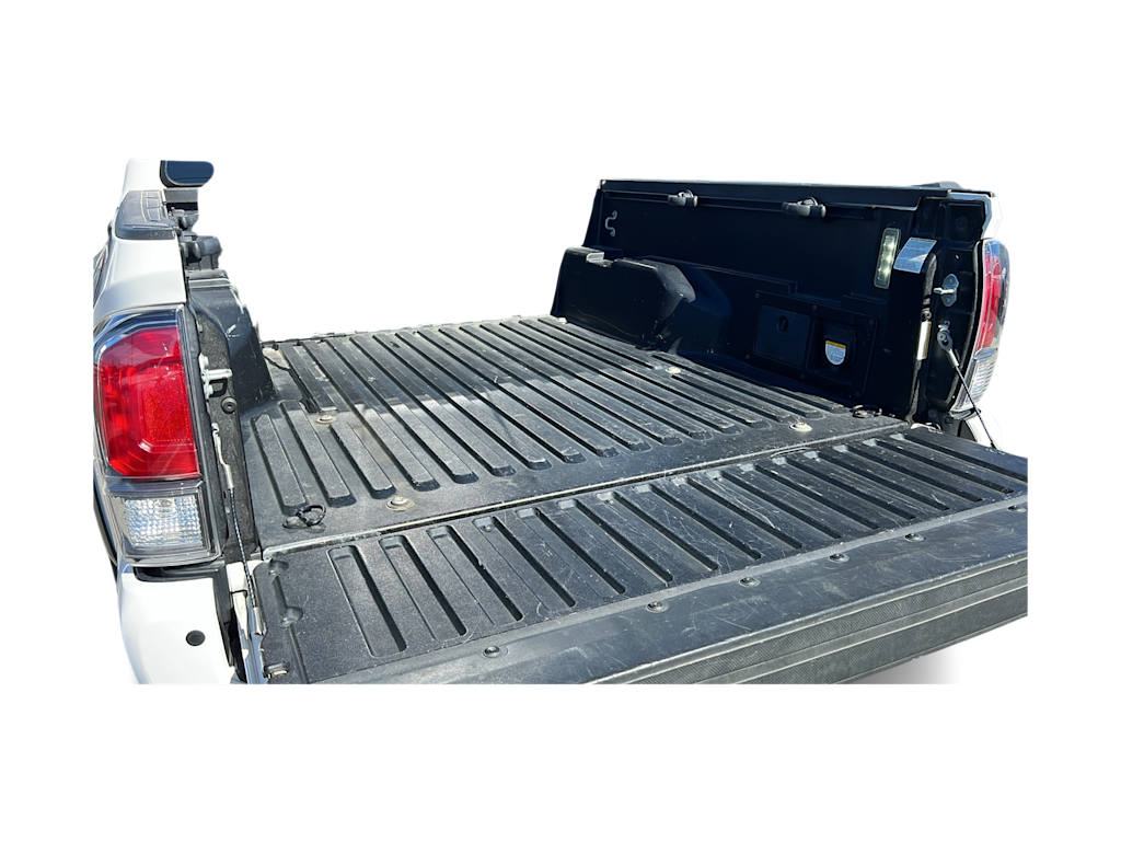 Thumbnail: 2021 Toyota Tacoma - 17