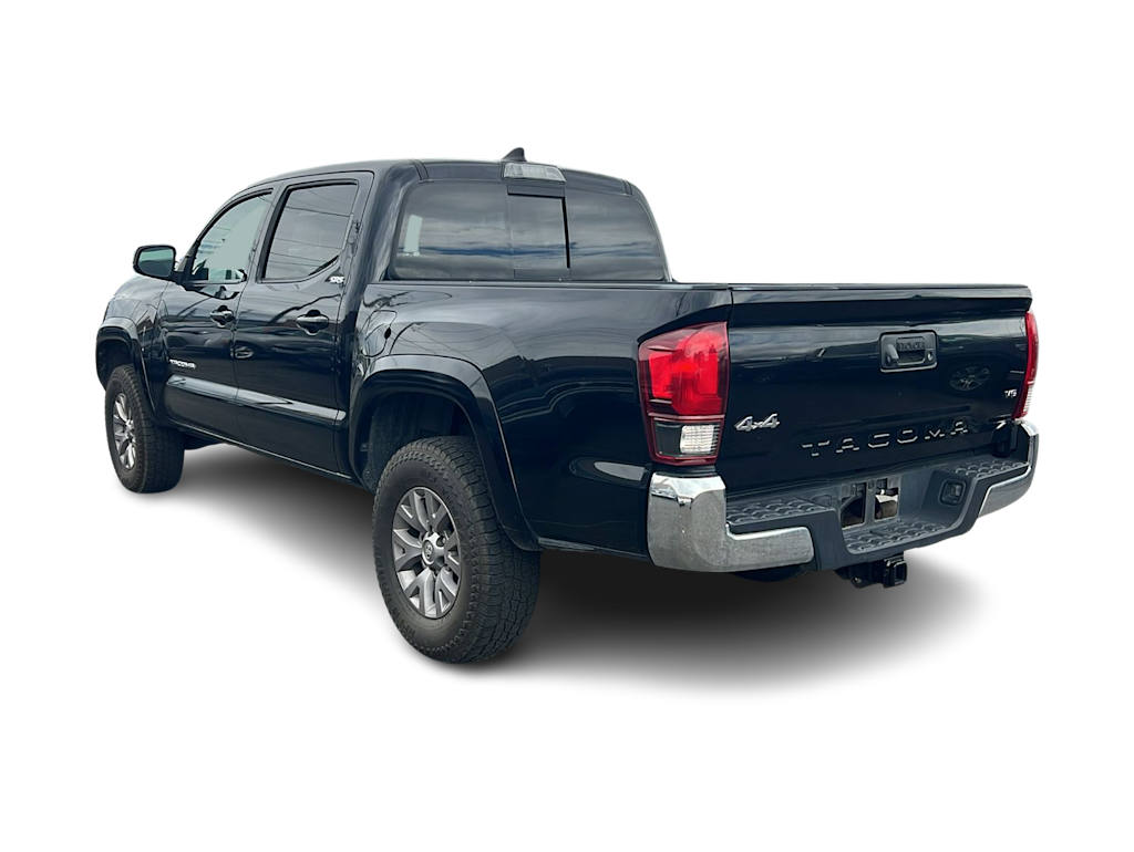 Thumbnail: 2019 Toyota Tacoma - 4