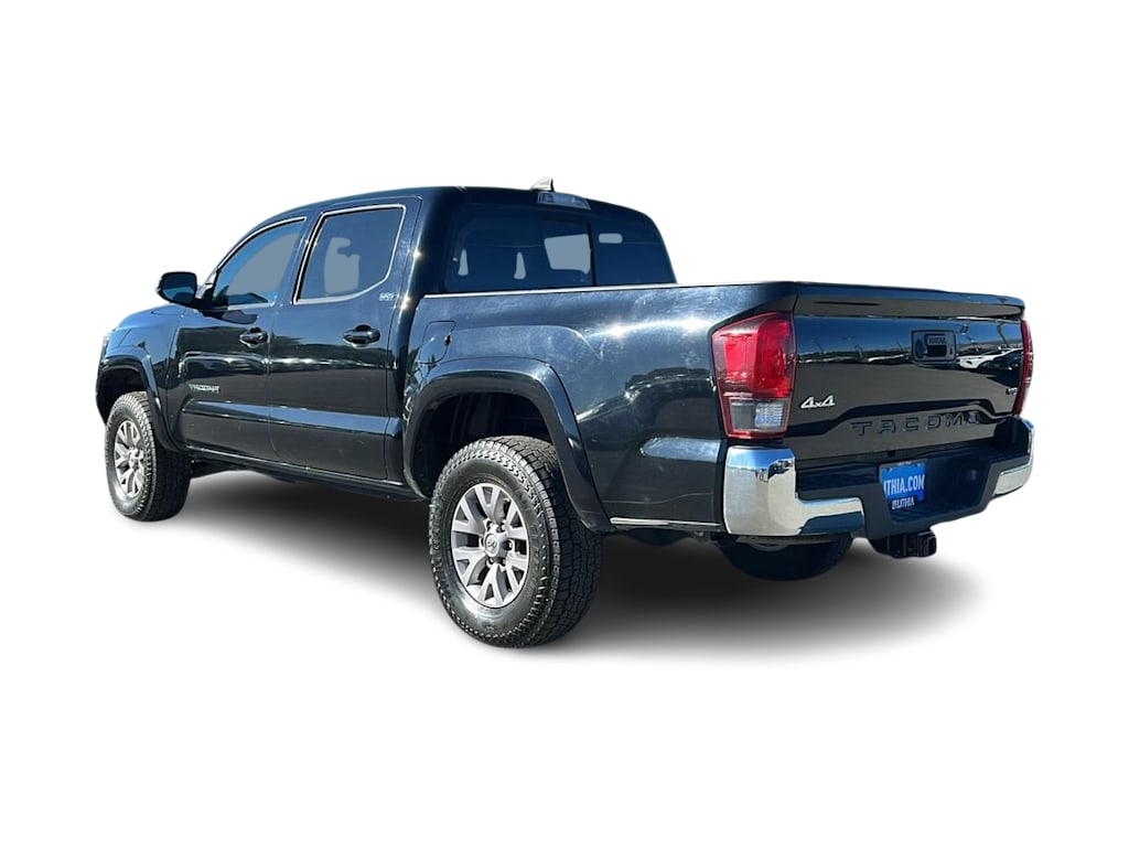 Thumbnail: 2019 Toyota Tacoma - 4