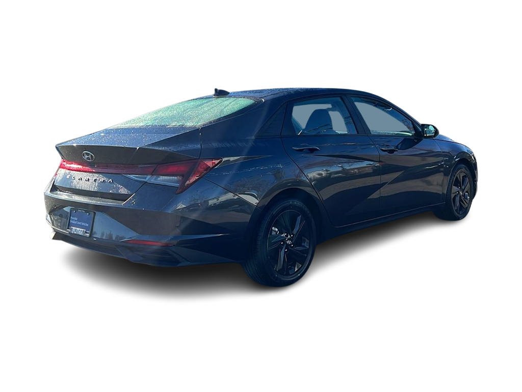 Thumbnail: 2022 Hyundai Elantra - 21