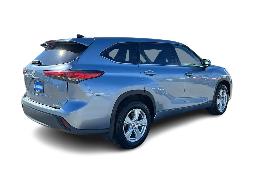 Thumbnail: 2022 Toyota Highlander - 22