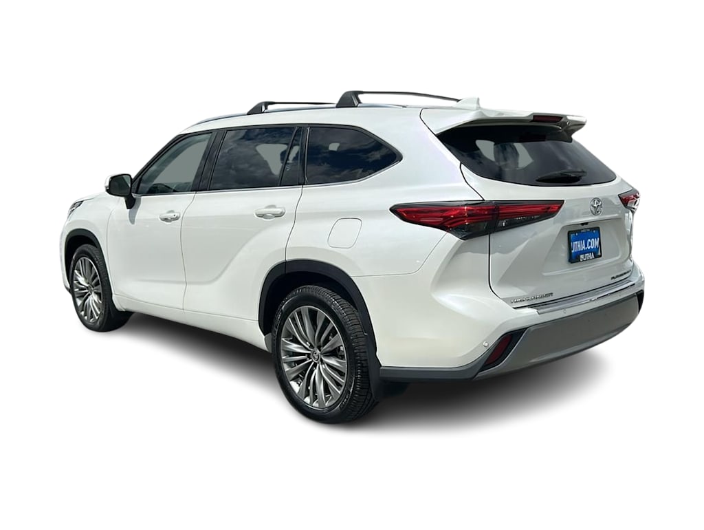 Thumbnail: 2021 Toyota Highlander - 4