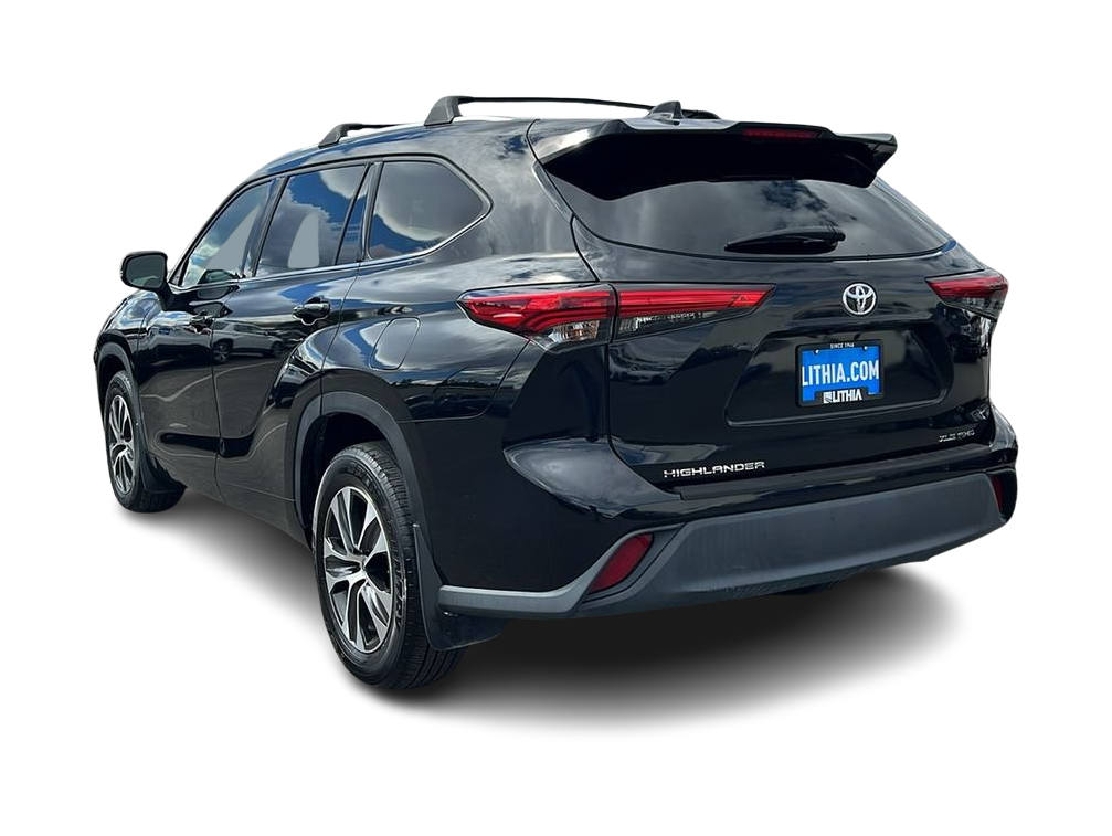 Thumbnail: 2021 Toyota Highlander - 4