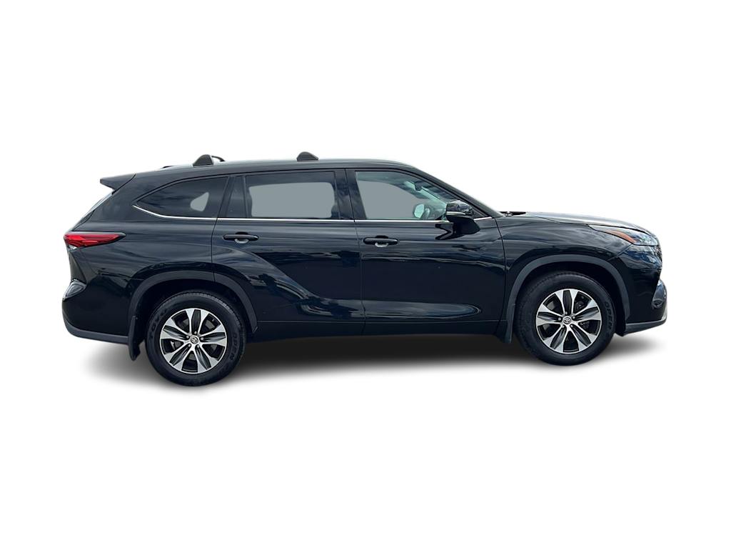 Thumbnail: 2021 Toyota Highlander - 22