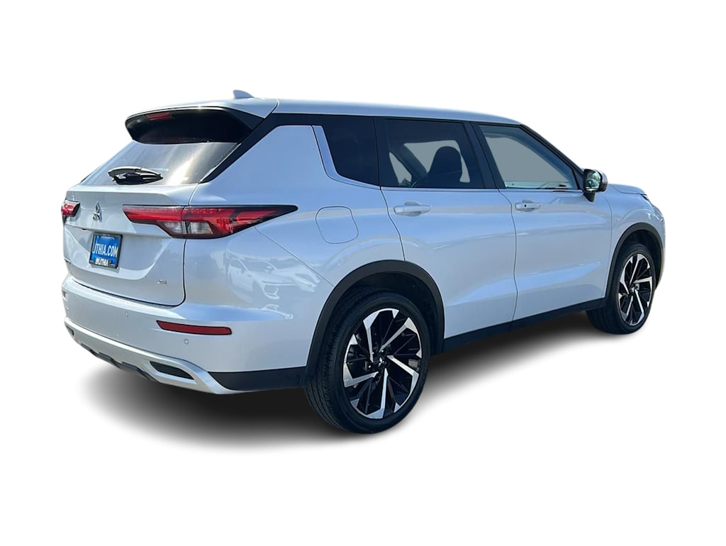 Thumbnail: 2024 Mitsubishi Outlander - 22