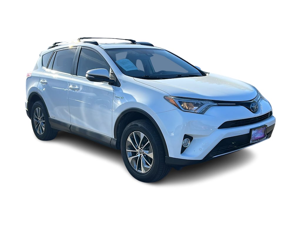 Thumbnail: 2018 Toyota RAV4 - 20